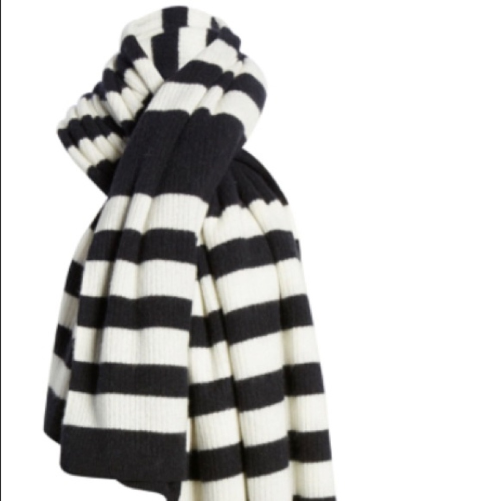 Halogen x Atlantic-Pacific Cashmere  Scarf